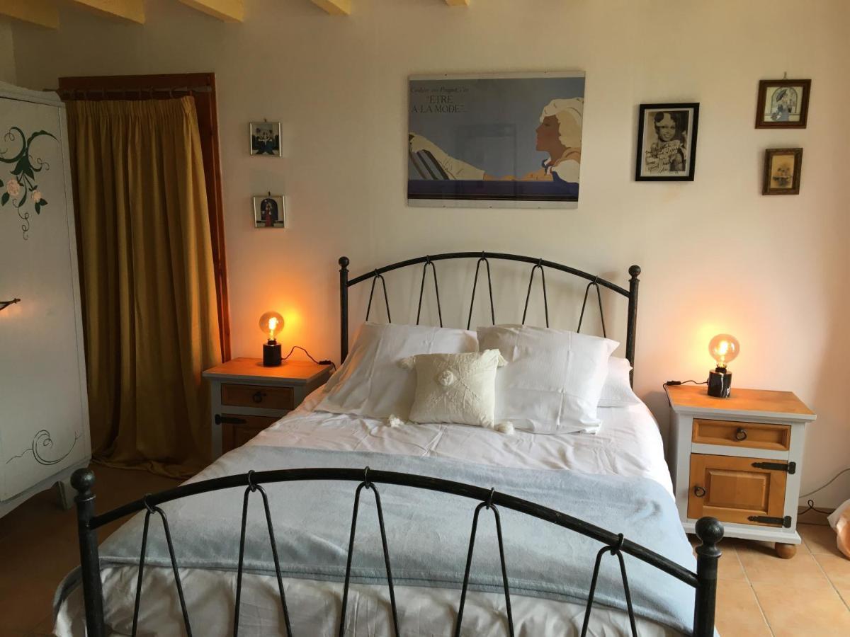 A L Epoque Bed & Breakfast Bouges  Eksteriør bilde