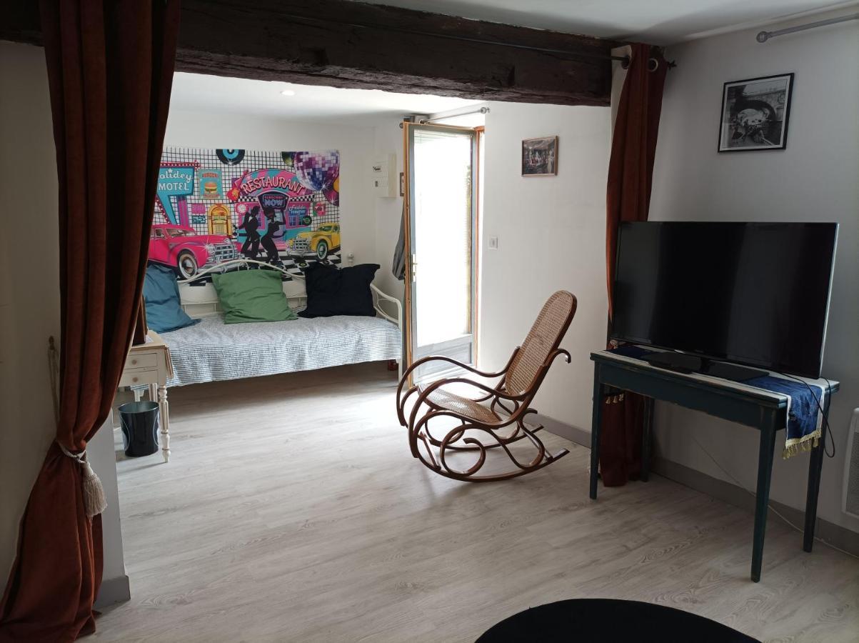 A L Epoque Bed & Breakfast Bouges  Eksteriør bilde